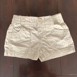 Khaki shorts 6m